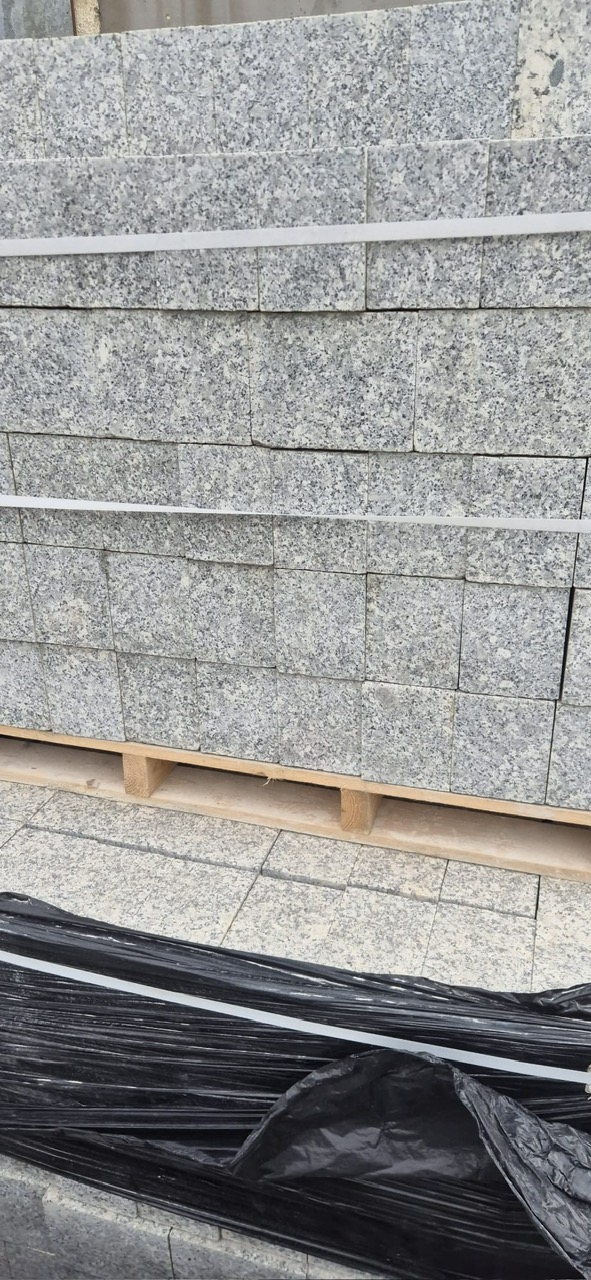 Kamień murowy granit